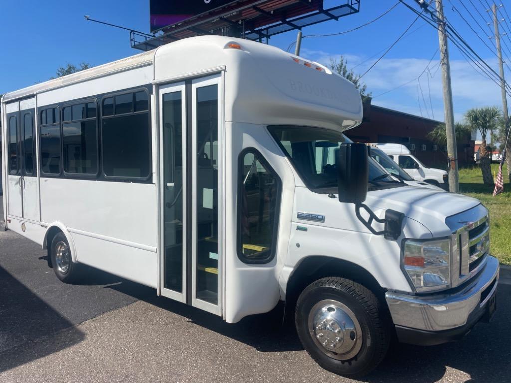 2014 Ford E-Series Cutaway Base