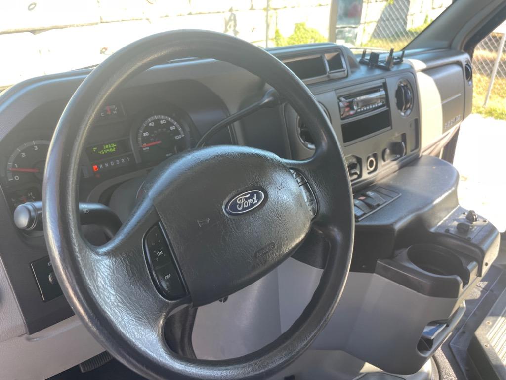 2012 Ford Econoline - Photo 15