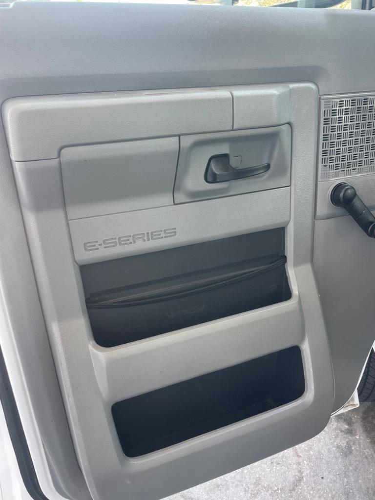 2012 Ford Econoline - Photo 12