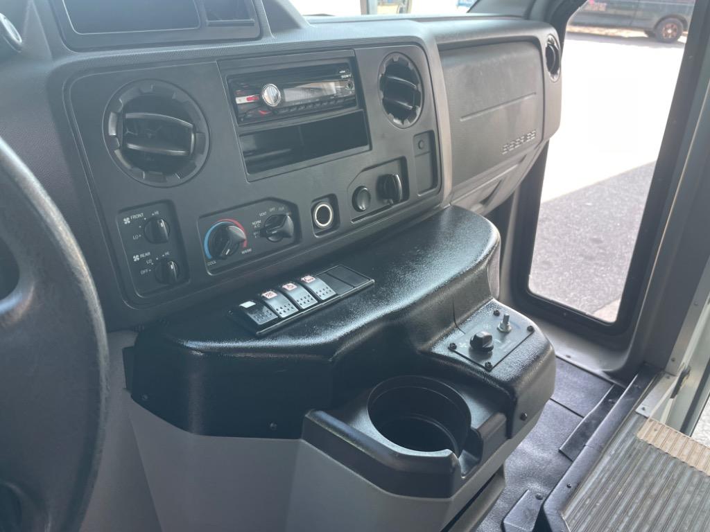 2012 Ford Econoline - Photo 15
