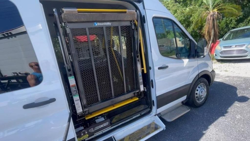 2019 Ford Transit Passenger Van XL - Photo 41