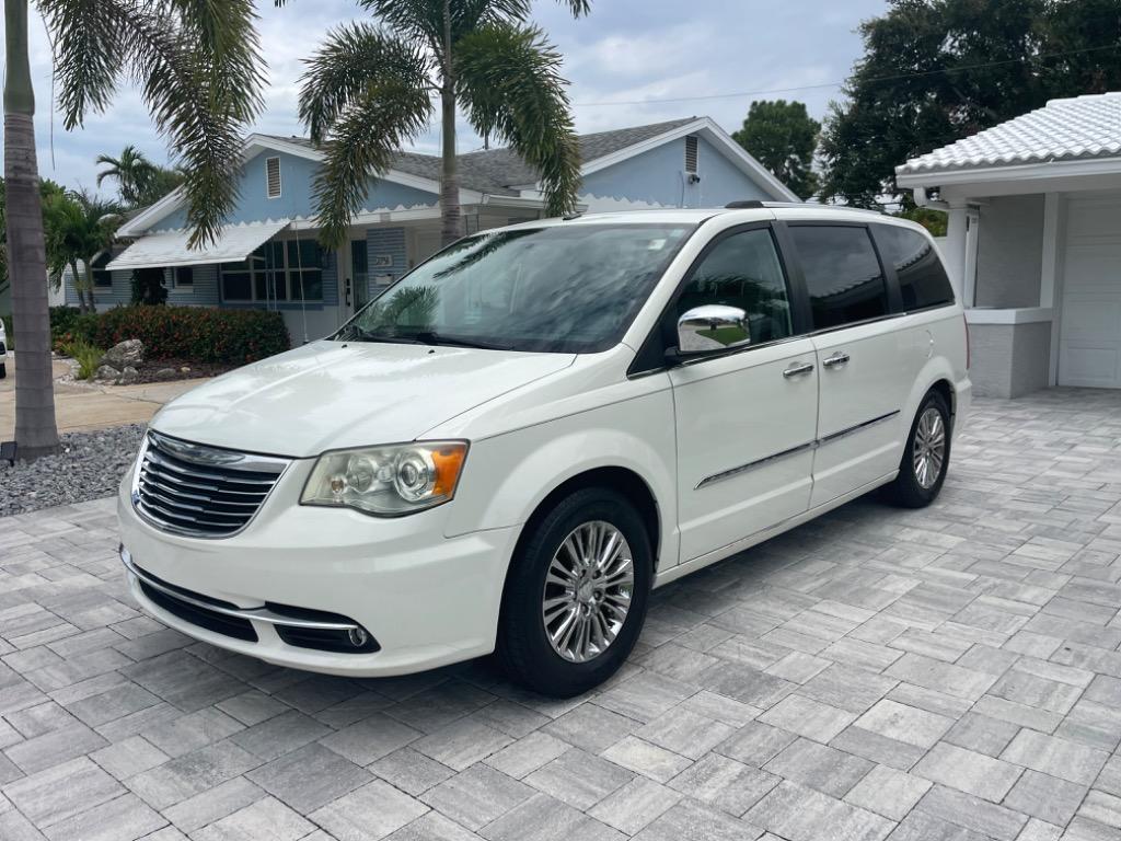 2011 Chrysler Town & Country